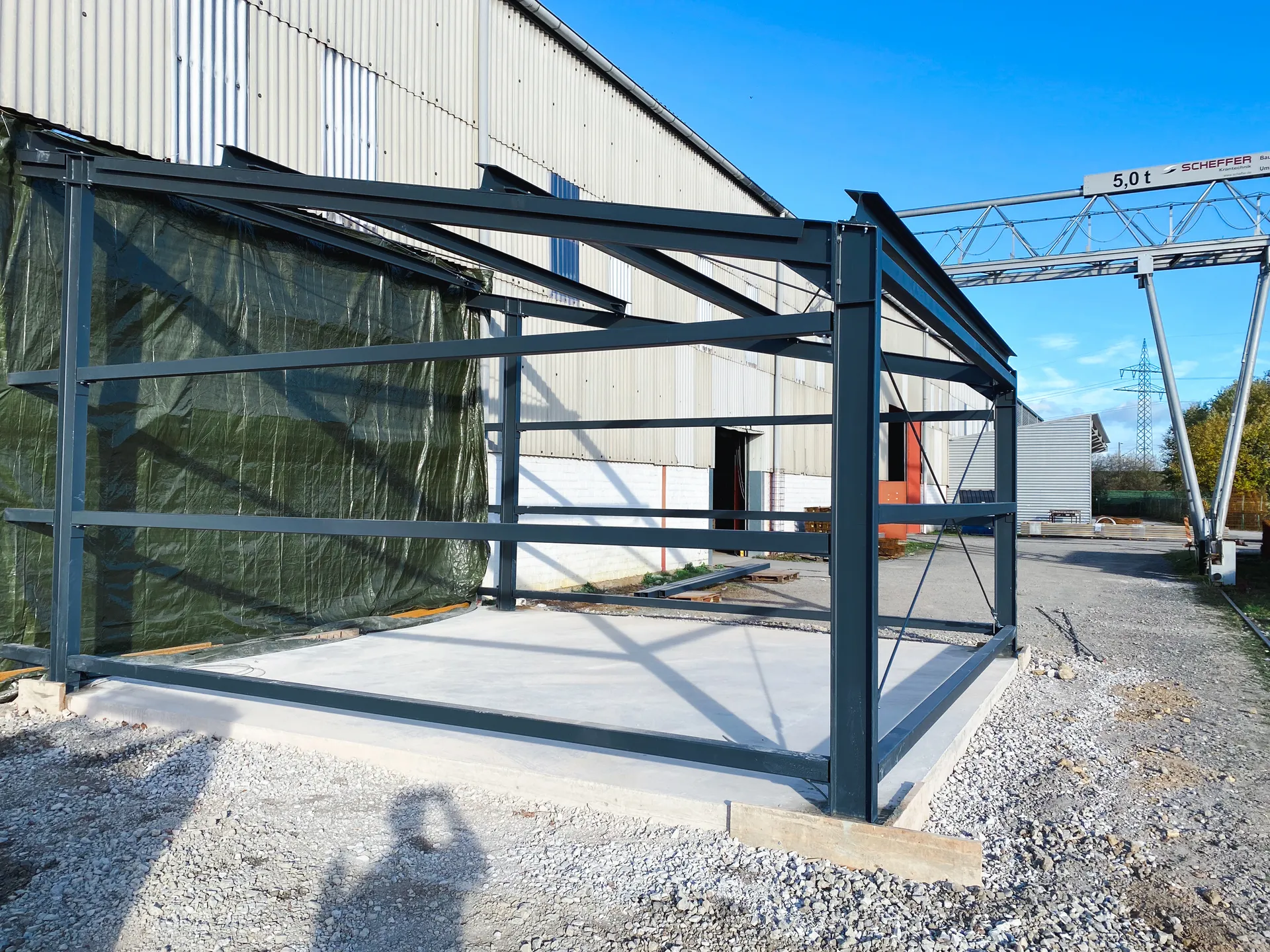 Hallenerweiterung mit Stahlkonstruktion in Marsberg, Gewerbebau Dülme Bau